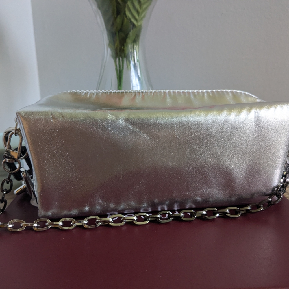 Gucci Silver Chain Shoulder Bag - Picture 10 of 13